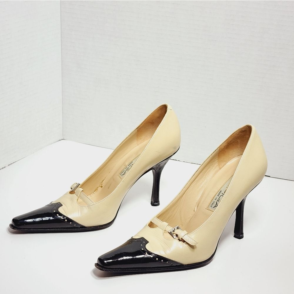 Via Spiga Cream and Black Pointed Toe Heels - Picture 6 of 10